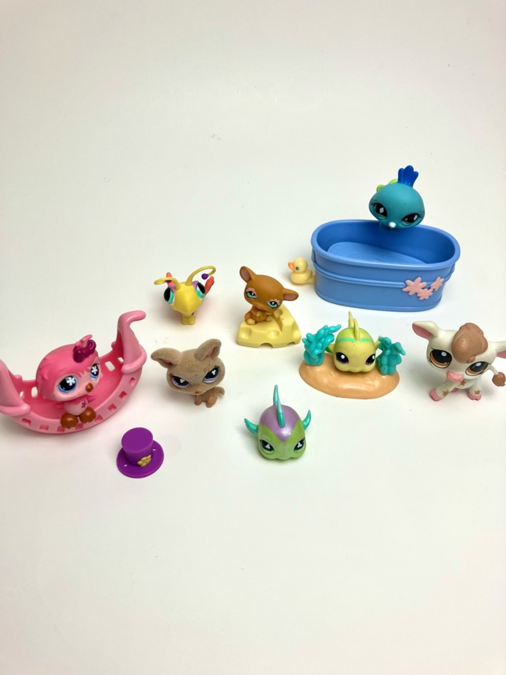 LPS Lot 13 pieces Figures Accessories Vintage Y2K Littlest Pet Shop Hasbro 2000s